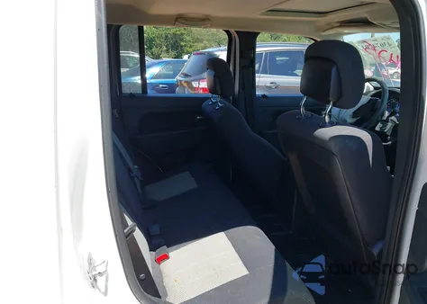 2010 Jeep Liberty Sport z USA, uszkodzony, nr VIN 1J4PP2GK5AW181425